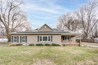 213 Mckinley St, Worden, IL 62097