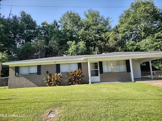 6015 Oakland Heights St, Meridian, MS 39307