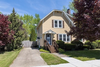 927 Chelsea Ave, Erie, PA 16505