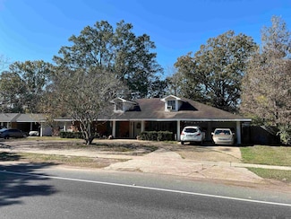 388 Sherwood Forest Blvd, Baton Rouge, LA 70815