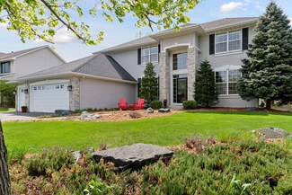 525 Greenview Dr, Chanhassen, MN 55317