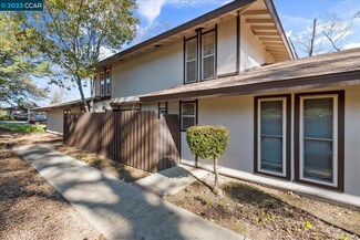 5464 Roundtree Dr Unit C, Concord, CA 94521