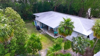 228 Apache St, Tavernier, FL 33070