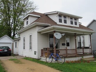 30 E Furnace St, Platteville, WI 53818