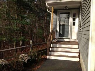 18 Laurelwood Dr, Hopedale, MA 01747