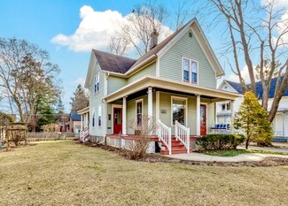 611 Washington St, West Dundee, IL 60118