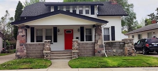 16147 Chesterfield Ave, Eastpointe, MI 48021