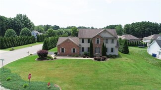 4775 Tree Line Trail, New Middletown, OH 44442