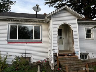 533 Sweany St, Port Orchard, WA 98366