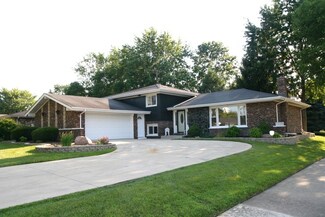 8522 Harvest Ln, Darien, IL 60561