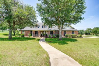 3809 Timbercrest Dr W, Burleson, TX 76028