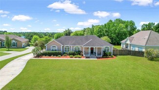 367 Water Crest Dr, Brunswick, GA 31523