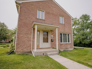64 Ash St, Park Forest, IL 60466