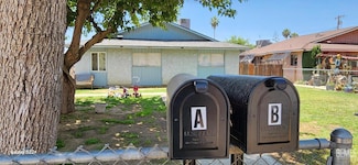 303 Fairfax Rd Unit A/B, Bakersfield, CA 93306