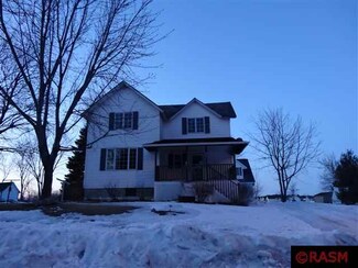 506 E 2nd St, Janesville, MN 56048