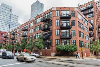 333 W Hubbard St Unit 219, Chicago, IL 60654