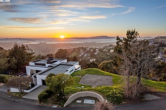 7041 Devon Way, Oakland, CA 94705