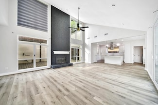 7607 Bankside Dr, Houston, TX 77071