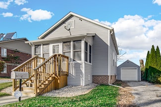 904 E Clark St, Crown Point, IN 46307