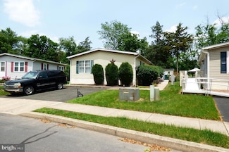 738 Aspen Cir, Red Hill, PA 18076