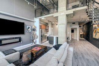 2000 Bagby St Unit 5426, Houston, TX 77002