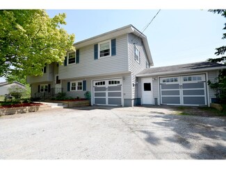 49 Torrie Dr, Swanton, VT 05488