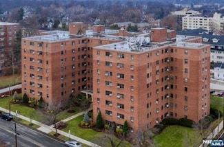 208 Anderson St Unit N3B, Hackensack, NJ 07601