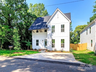 2501 Elon St, Charlotte, NC 28208