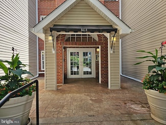3315 Wyndham Cir Unit 1221, Alexandria, VA 22302