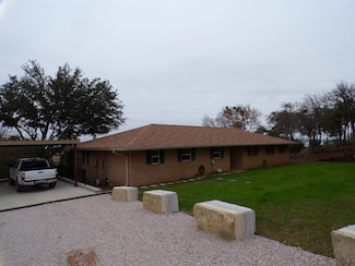 234 Lake Dr, Buchanan Dam, TX 78609