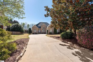 181 Bradford Crossing Dr, Roebuck, SC 29376