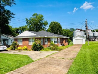 306 N 2nd St, Baldwyn, MS 38824