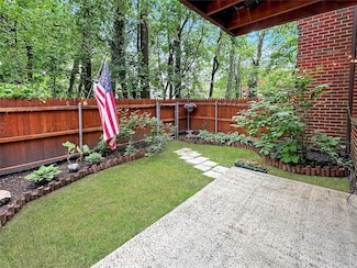 24 Bronxville Glen Dr Unit 4-13, Bronxville, NY 10708