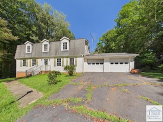 5075 Preston Rd, Martinsville, VA 24112