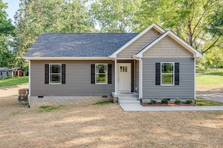 1004 Northside Dr, Dickson, TN 37055