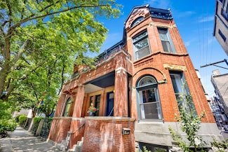 514 W Grant Place, Chicago, IL 60614