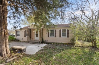 7411 E 55th St, Kansas City, MO 64129