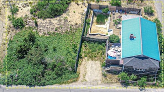 137 Old Point Rd, Newburyport, MA 01950
