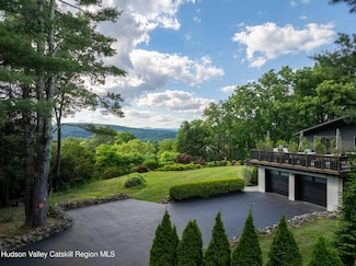 129 Jeffrey Ln, Hurley, NY 12443