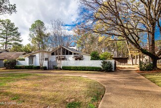 2327 Twin Lakes Cir, Jackson, MS 39211