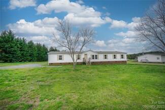 40130 Eagle Head Ct, New London, NC 28127