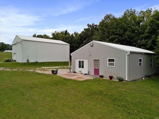 33945 Holiday Hills Rd, Richland, MO 65556