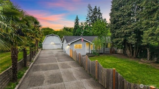 10320 16th St E, Edgewood, WA 98372