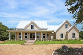 154 Woodland Meadows Ln, La Grange, TX 78945