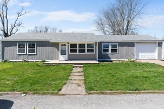 23 Sunset Rd, Merrillville, IN 46410