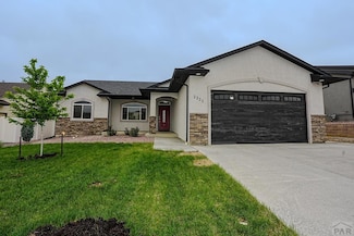 2221 Cliffmoor Ln, Pueblo, CO 81008