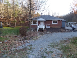 1391 Scrubgrass Rd, Carnegie, PA 15106
