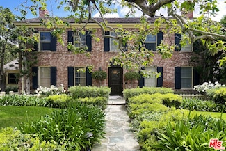 612 N Alta Dr, Beverly Hills, CA 90210