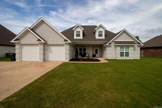 724 Smithfield Dr, Jonesboro, AR 72401