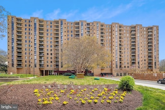 4500 S Four Mile Run Dr Unit 110, Arlington, VA 22204